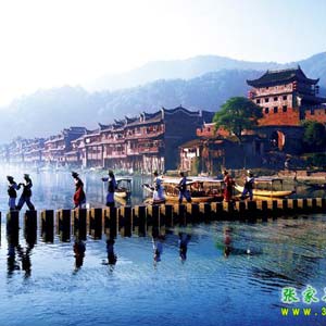 LH線：鳳凰古城、古苗寨神秘湘西一日游！