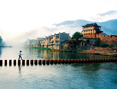 長沙往返A(chǔ)9線：鳳凰古城、德夯苗寨、矮寨吊索橋品質(zhì)純玩兩日游