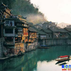 時(shí)尚商務(wù)C線：張家界、天門山、鳳凰古城四日游